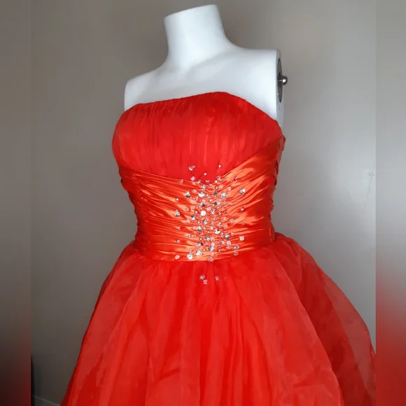 Red Prom Dress - Picture 2 of 14